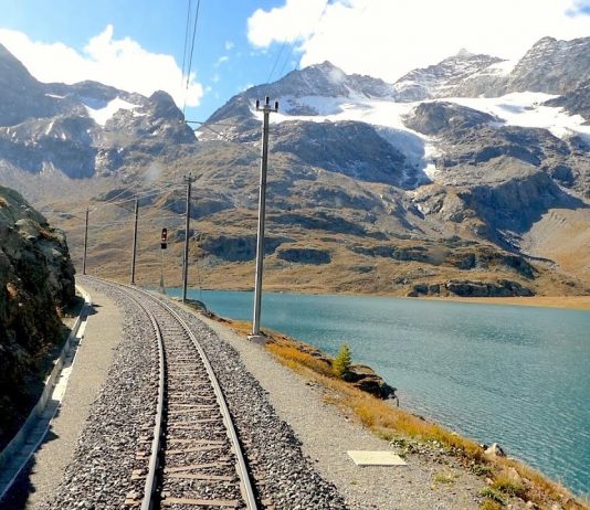 Cab ride St. Moritz – Tirano (Bernina pass), Switzerland to Italy